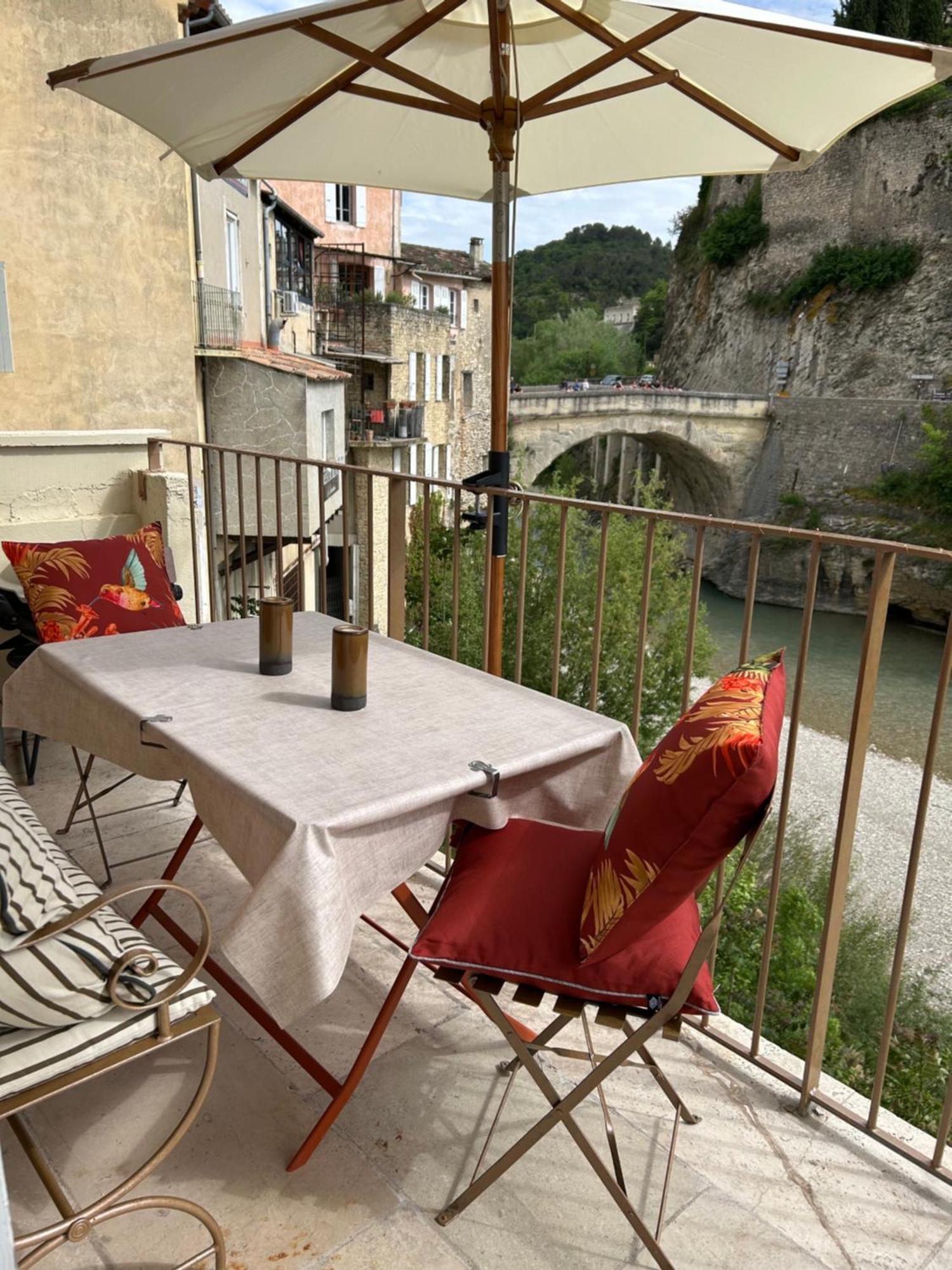 Apartment Pont Romain Vaison-la-Romaine Exterior foto